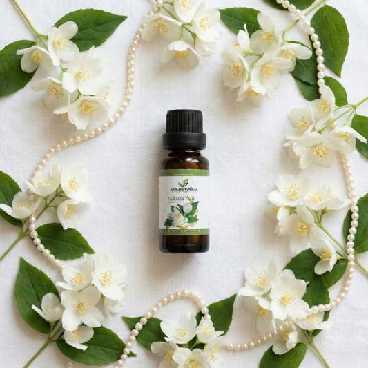 Kozanature %100 doğal ve saf yasemin yağı 20ml cam şişe görünümü